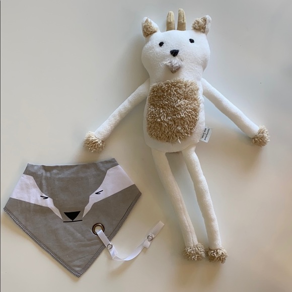 bandana bib with pacifier clip - Picture 6 of 8